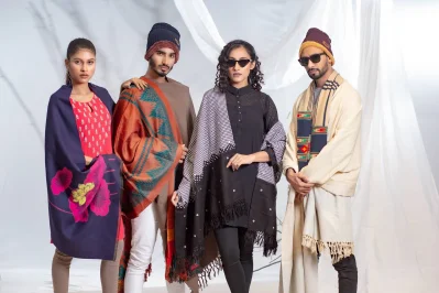ছবি ও পোশাক: বিশ্বরঙ
