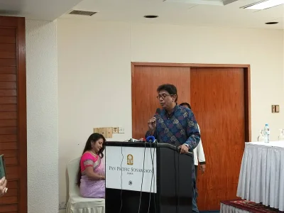 বক্তব্য দিচ্ছেন অভিনেতা আফজাল হোসেন। ছবি: ইত্তেফাক