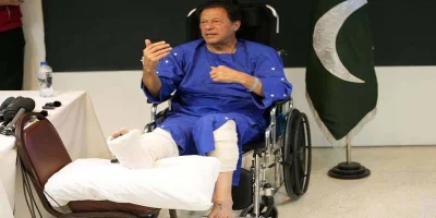 সাবেক পাক প্রধানমন্ত্রী ইমরান খান