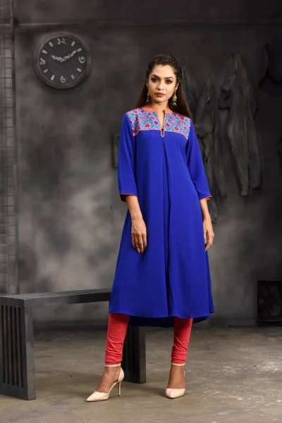 ছবি ও পোশাক: কে ক্র্যাফট