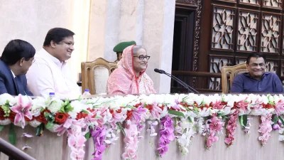 সাফজয়ীদের শুভেচ্ছা জানান প্রধানমন্ত্রী শেখ হাসিনা। ছবি: ফোকাস বাংলা