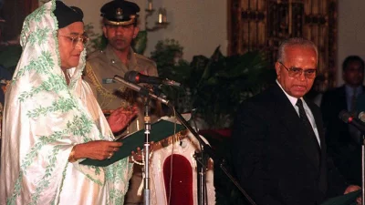 ১৯৯৬ সালে শেখ হাসিনা ৪৮ বছর বয়সে সরকার পরিচালনার দায়িত্ব নেন।