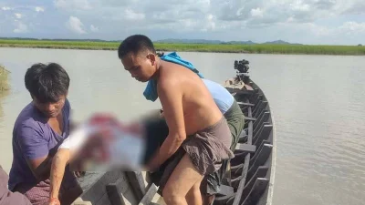 রাখাইন রাজ্যে জান্তা বিমান ও কামানের হামলায় দুই কিশোরসহ চার বেসামরিক নাগরিক আহত হয়েছেন