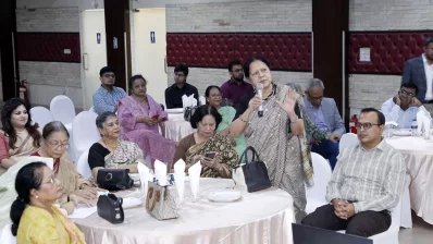 বক্তব্য দিচ্ছেন ব্রিগেডিয়ার জেনারেল (অব.) ডা. সুরাইয়া রহমান। ছবি: ইত্তেফাক