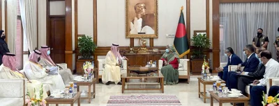 প্রধানমন্ত্রীর সঙ্গে সৌদি উপ স্বরাষ্ট্রমন্ত্রীর সাক্ষাৎ। ছবি: পিএমও
