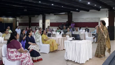 বক্তব্য দিচ্ছেন ড. হালিদা হানুম আক্তার। ছবি: ইত্তেফাক