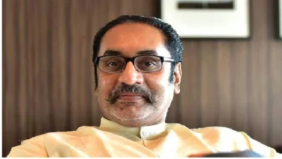 ফ্রান্সে অবস্থানরত লেখক ও অনলাইন অ্যাকটিভিস্ট পিনাকী ভট্টাচার্য। ফাইল ছবি