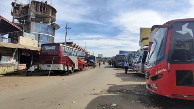 পরিবহন বন্ধ। ছবি: ইত্তেফাক