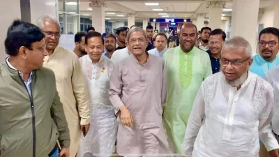 শুক্রবার রাতে সিলেটে পৌঁছান মির্জা ফখরুল। ছবি: ইত্তেফাক