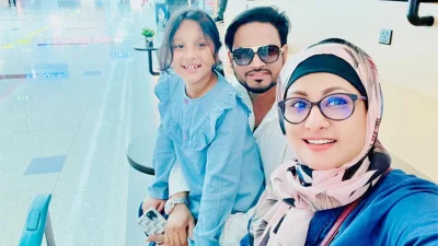 স্বামী-কন্যাসহ মদিনায় পূর্ণিমা। সংগৃহীত ছবি