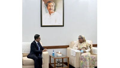 প্রধানমন্ত্রী শেখ হাসিনার সঙ্গে গণভবনে সাক্ষাৎ করেন নবনিযুক্ত ভারতীয় হাইকমিশনার প্রণয় ভার্মা। ছবি: ফোকাস বাংলা