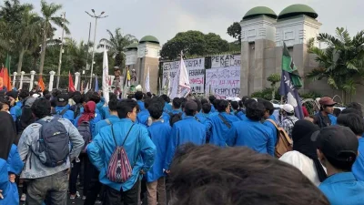 ইন্দোনেশিয়ার কিছু ইসলামী সংগঠন খসড়া আইনের প্রতি তাদের সমর্থন জানিয়েছে।