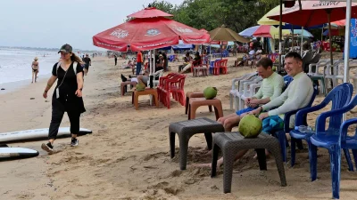 ইন্দোনেশিয়ার নাগরিকদের পাশাপাশি ইন্দোনেশিয়ায় আসা বিদেশিদের ক্ষেত্রেও নতুন আইন প্রযোজ্য হবে।