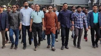 ছাত্রদলের শোডাউন। ছবি: ইত্তেফাক