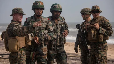 শুধু জ্বালানি নয়, ভারতের সঙ্গে রাশিয়ার অর্ধশতাব্দীর পুরনো সামরিক সম্পর্ক রয়েছে।