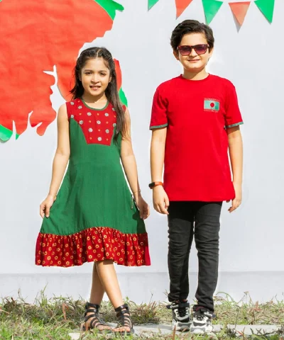 ছবি ও পোশাক: সারা 