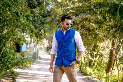 ছবি ও পোশাক: অঞ্জন&rsquo;স
