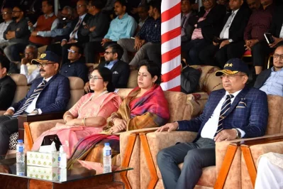 চট্টগ্রাম মেট্রোপলিটন পুলিশের (সিএমপি) ৪৪তম প্রতিষ্ঠাবার্ষিকীর অনুষ্ঠানে আইজিপি চৌধুরী আবদুল্লাহ আল-মামুন।
