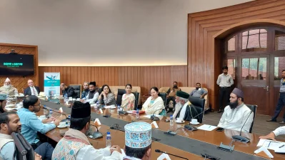 গোলটেবিল বৈঠক। ছবি: ইত্তেফাক