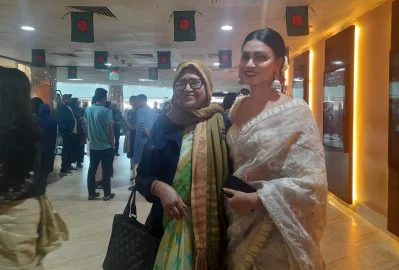 মেঘলা মুক্তা ও তার মা