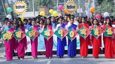 গফরগাঁওয়ে প্রতিষ্ঠাবার্ষিকী উপলক্ষে শোভাযাত্রা। ছবি: ইত্তেফাক
