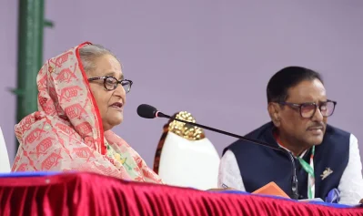 আওয়ামী লীগের নেতৃত্বে সভাপতি পদে পুনর্নির্বাচিত হওয়ার পর উপস্থিত নেতা কর্মীদের উদ্দেশ্যে বক্তব্য রাখেন প্রধানমন্ত্রী শেখ হাসিনা।