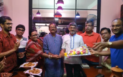 ৪৫তম জন্মদিনের আড্ডায় কবি এনামূল হক পলাশ
