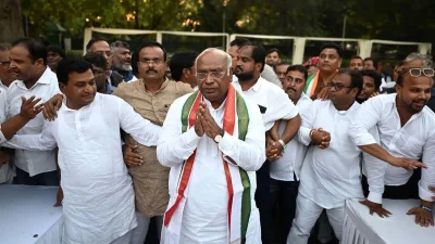 এই যাত্রায় কংগ্রেস ছাড়াও অন্যান্য রাজনৈতিক দল অংশ নিচ্ছে।