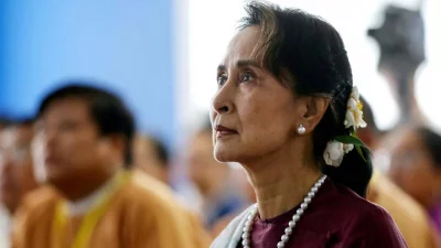 শুক্রবারের রায়ে সু চিকে প্রাকৃতিক দুর্যোগ, উদ্ধার ও জরুরি অবস্থাসহ রাষ্ট্রীয় কাজে ব্যবহারের জন্য হেলিকপ্টার ক্রয়, মেরামত ও ভাড়া সংক্রান্ত দুর্নীতির জন্য দোষী সাব্যস্ত করা হয়েছে।