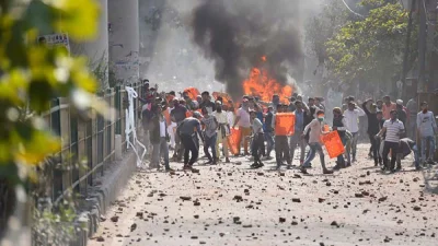 রাহুল ও তার সহযাত্রীরা ২০২০ সালে দিল্লি দাঙ্গায় ক্ষতিগ্রস্ত এলাকা পরিদর্শন করার পর বিকেলে লোনি সীমান্তে পৌঁছেছিলেন।