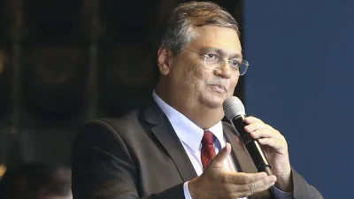 আইনমন্ত্রী ফ্লাবিও দিনো জানান, বিক্ষোভকারীদের বহন করে রাজধানীতে নিয়ে আসা প্রায় ৪০টি বাস জব্দ করা হয়েছে।