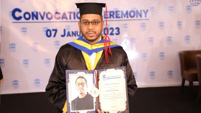 প্রফেশনাল ডক্টরেট ডিগ্রি পেলেন আয়ান মুমিনুল হক