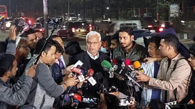 ডিএমপি কমিশনারের সঙ্গে বৈঠক শেষে সাংবাদিকদের সঙ্গে কথা বলেন বিএনপির ভাইস চেয়ারম্যান এ জেড এম জাহিদ হোসেন। ছবি: সংগৃহীত