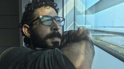 মালয়েশিয়ার একটি বিমানবন্দরে দীর্ঘদিন ধরে বসবাসকারী সিরিয়ান শরণার্থী হাসান আল কান্তারকে কানাডার নাগরিকত্ব দেওয়া হয়েছে। 
