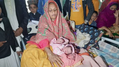 জামালপুর ৪ সন্তানের জন্ম দিয়েছেন এক নারী। ছবি: ইত্তেফাক
