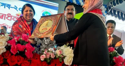 স্পিকারের সঙ্গে শাজাহান খান এমপি। ছবি: ইত্তেফাক