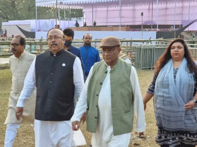 মাঠ পরিদর্শনে তথ্যমন্ত্রী ড. হাছান মাহমুদ।&nbsp;