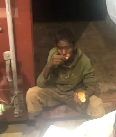১১ জানুয়ারি বাংলাদেশের চট্টগ্রামে ফাহিম নামের ছেলেটি বন্ধুদের সঙ্গে লুকোচুরি খেলার সময় কনটেইনারে আটকে পড়েছিল।