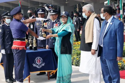 শিক্ষানবিশ সহকারী পুলিশ সুপারদের প্রশিক্ষণ সমাপনী অনুষ্ঠানে প্রধানমন্ত্রী। ছবি: ফোকাস বাংলা