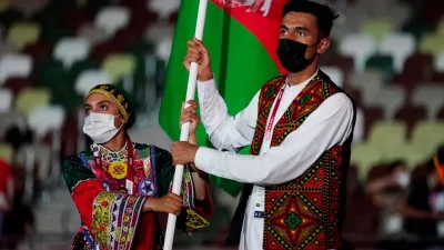 ২০২২ সালের ডিসেম্বর মাসে আন্তর্জাতিক অলিম্পিক কমিটি আফগানিস্তানকে সাবধান করে দেয় নারী অ্যাথলেটদের খেলার অনুমতি না দিলে সম্পর্ক ছিন্ন করা হবে।