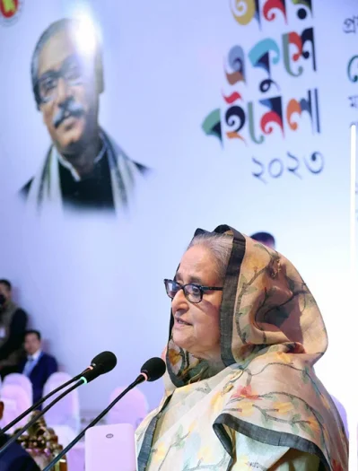 বইমেলার উদ্বোধনী অনুষ্ঠানে প্রধানমন্ত্রী। ছবি: ফোকাস বাংলা