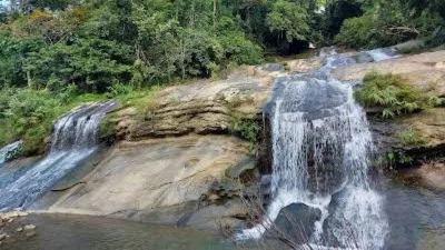 আর এর এক ঘণ্টা পর লাদ মেরাগ ঝর্ণা