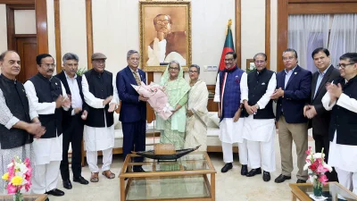 রাষ্ট্রপতি পদে সাহাবুদ্দিনের মনোনয়নপত্র দাখিলের পর প্রধানমন্ত্রীর সঙ্গে সাক্ষাৎ। ছবি: ফোকাস বাংলা