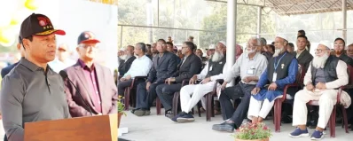 সেনাপ্রধান ইস্ট বেঙ্গল রেজিমেন্টের বাৎসরিক অধিনায়ক সম্মেলন-২০২৩ এবং ১০ম টাইগার্স পুনর্মিলনী অনুষ্ঠানে উপস্থিত ইস্ট বেঙ্গল রেজিমেন্টের অধিনায়ক ও অন্যান্য কর্মকর্তাদের উদ্দেশ্যে উদ্বোধনী বক্তব্য রাখেন।