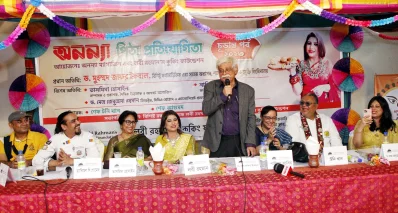 বক্তব্য রাখছেন ড. মো. জাফর ইকবাল।  ছবি: সামসুল হায়দার বাদশা