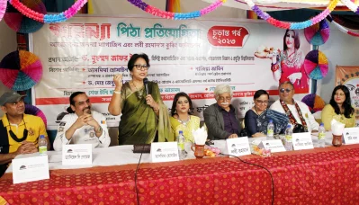 দৈনিক ইত্তেফাক ও পাক্ষিক অনন্যা সম্পাদক তাসমিমা হোসেন। ছবি: সামসুল হায়দার বাদশা