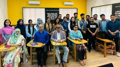 বিশ্ববিদ্যালয়ে পাঠদান অব্যাহত রেখেছেন তথ্যমন্ত্রী ড. হাছান মাহমুদ।