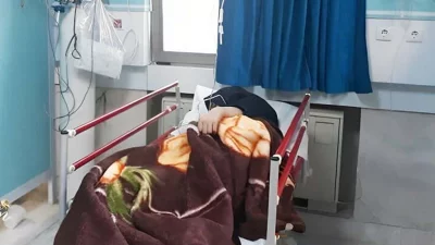 প্রথম বিষ প্রয়োগের ঘটনাটি ঘটে গত বছরের ৩০শে নভেম্বর। ওই দিন কোম নগরীর দ্য নূর টেকনিক্যাল স্কুলের ১৮ শিক্ষার্থীকে হাসপাতালে নিতে হয়।