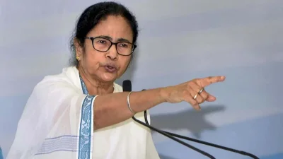 আর বিরোধী জোট নয়, পশ্চিমবঙ্গের ক্ষমতাসীন দল তৃণমূল কংগ্রেস ২০২৪ সালের লোকসভা নির্বাচনে একাই প্রতিদ্বন্দ্বিতা করবে।