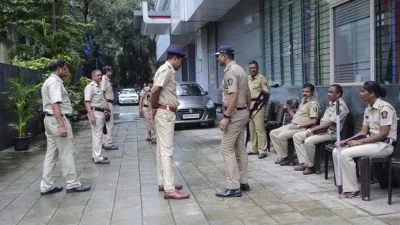ঘটনার তদন্ত করছে মুম্বাই পুলিশ।